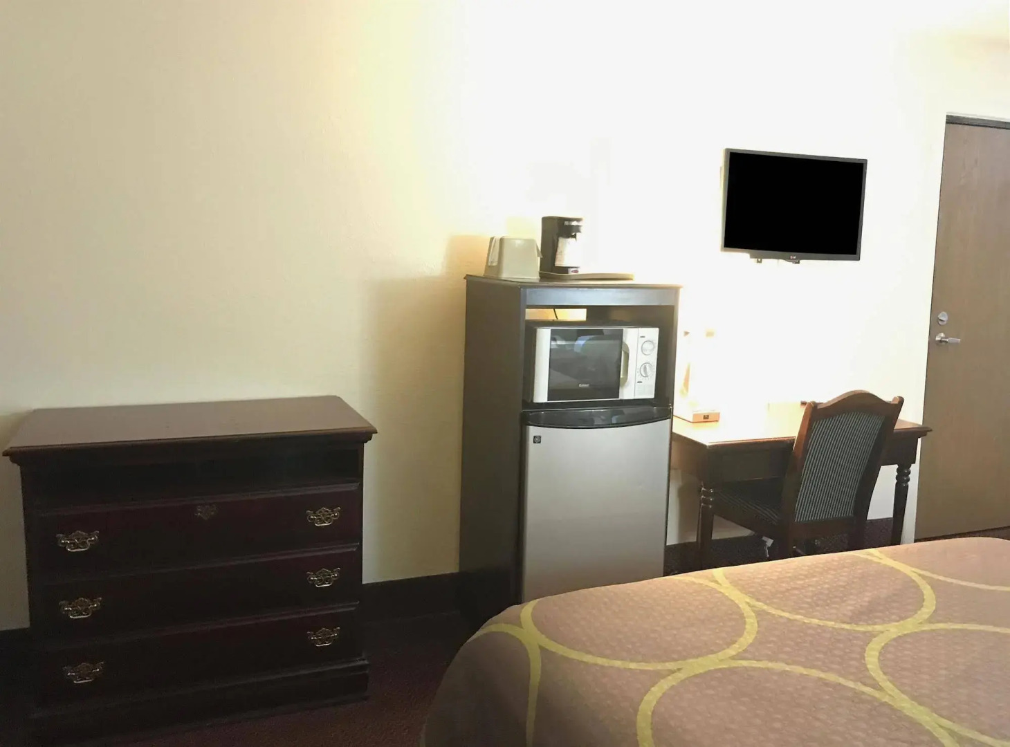 Super 8 by Wyndham Galesburg