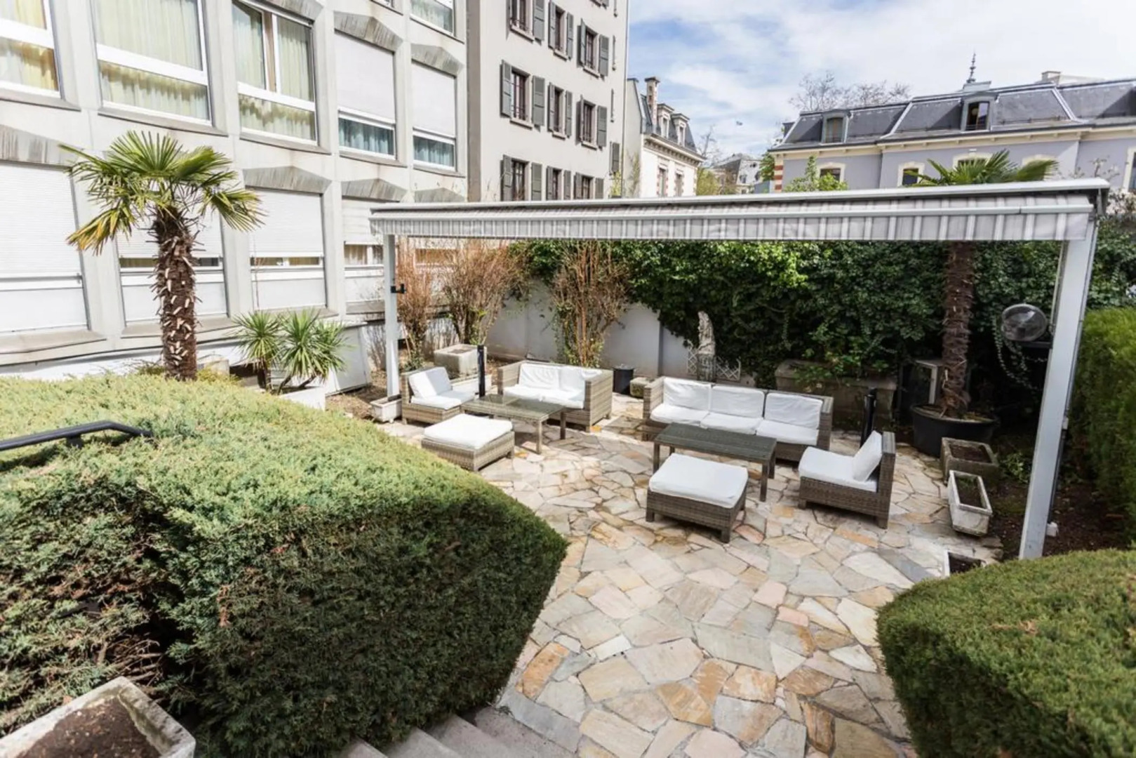 Отель Drake Longchamp Swiss Quality