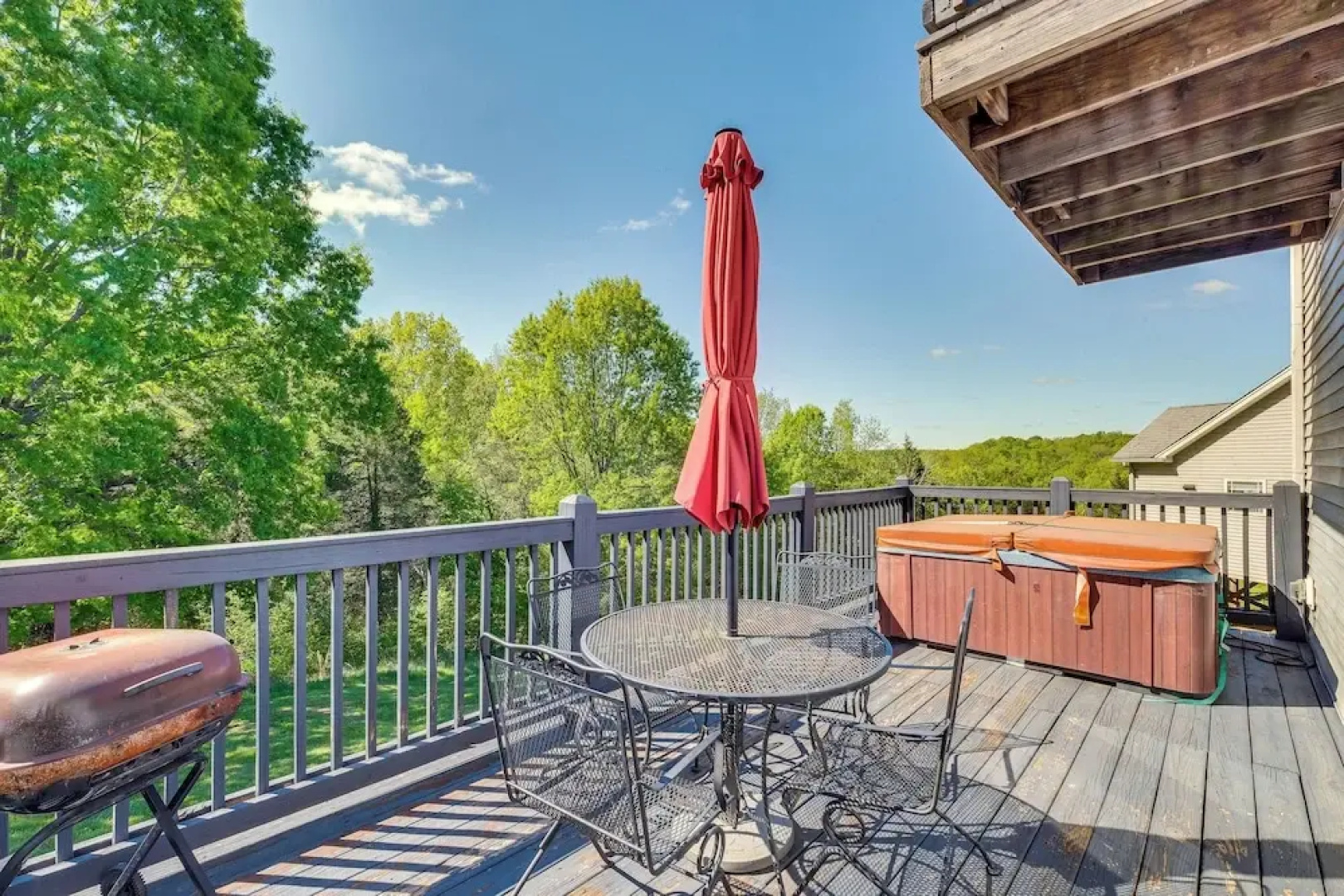 Taylorsville Lake Cottage Rental w/ Hot Tub!