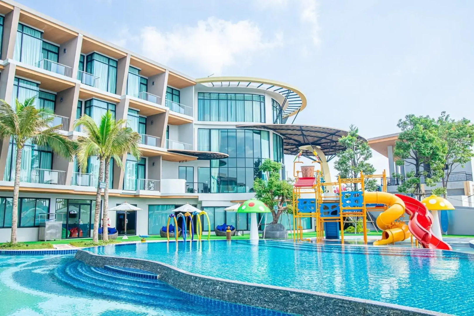 Elmas Cha-Am Design Hotel (SHA Extra Plus)