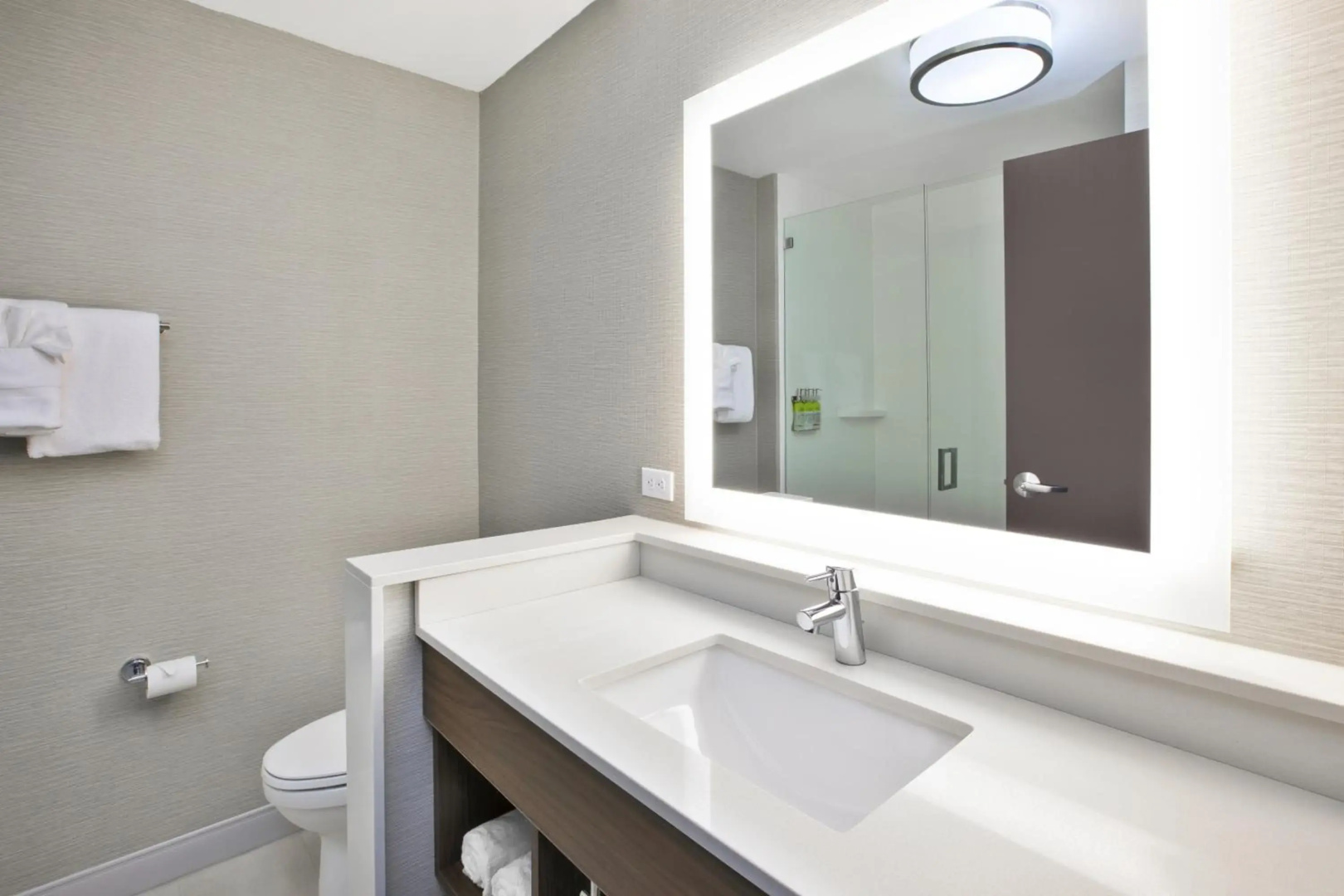 Holiday Inn Express & Suites Okemos - University Area by IHG
