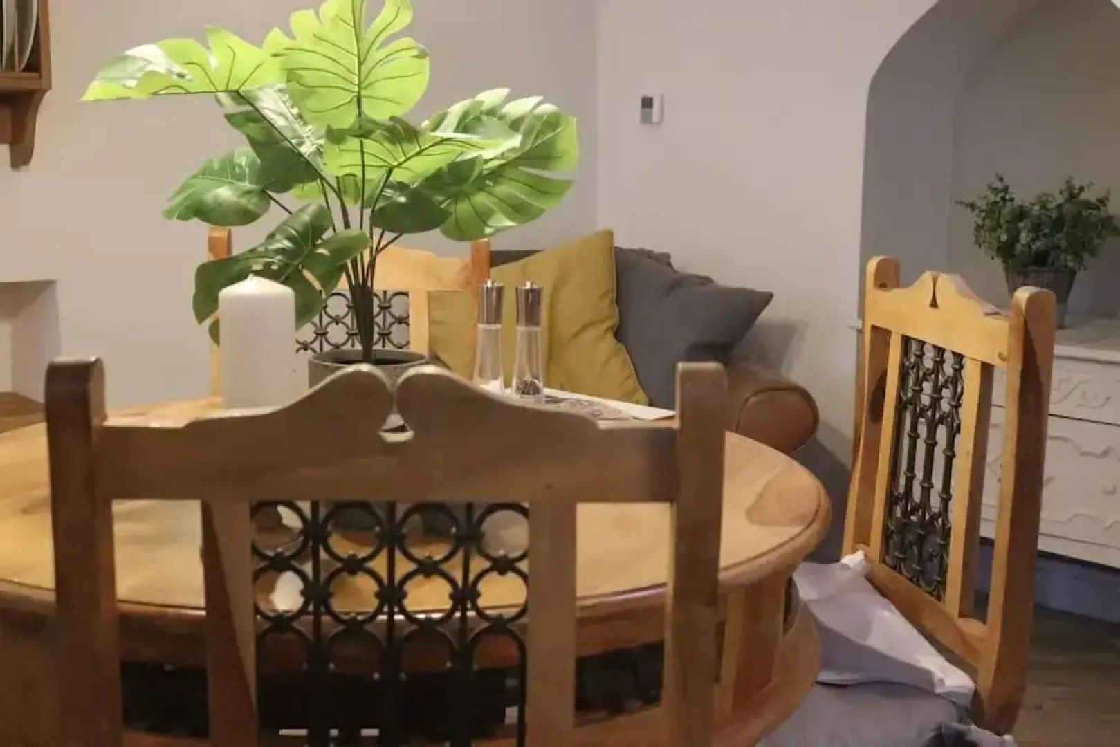 Bashall Barn, Eaves Hall, Outbarn all Close by