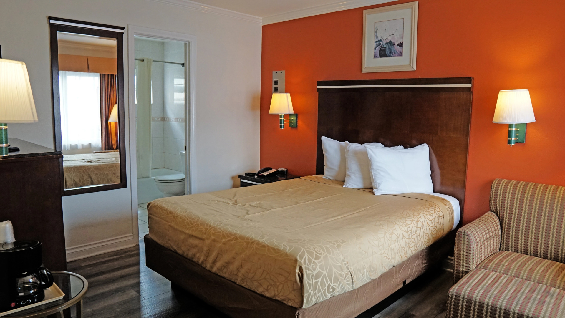 Redondo Inn and Suites