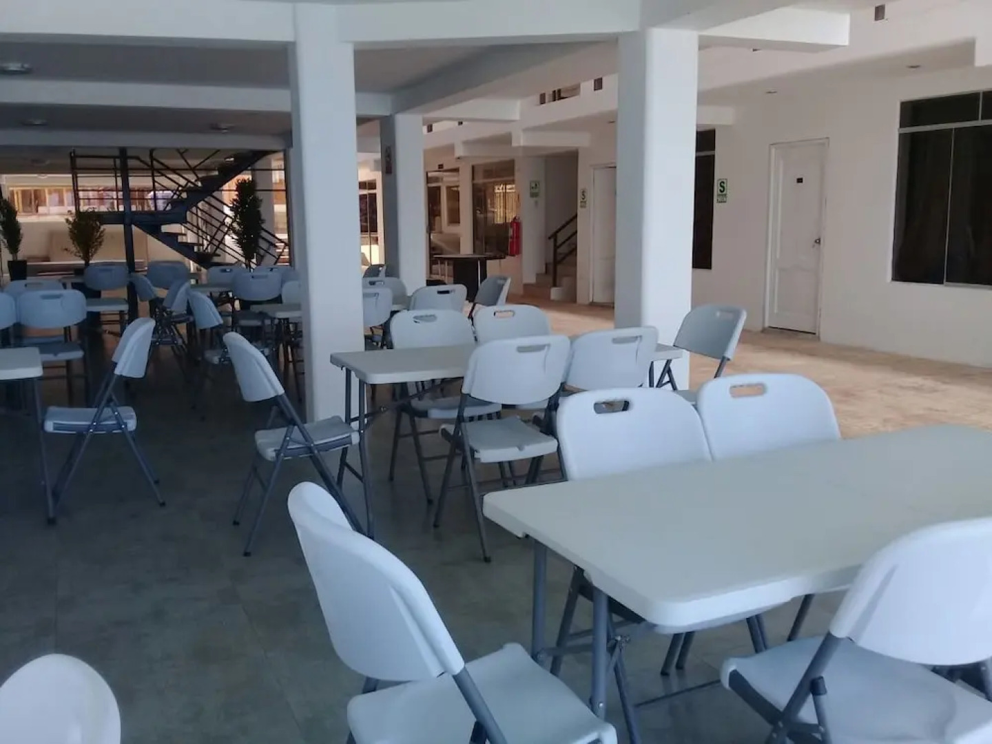 Peru Hosting De Punta Sal