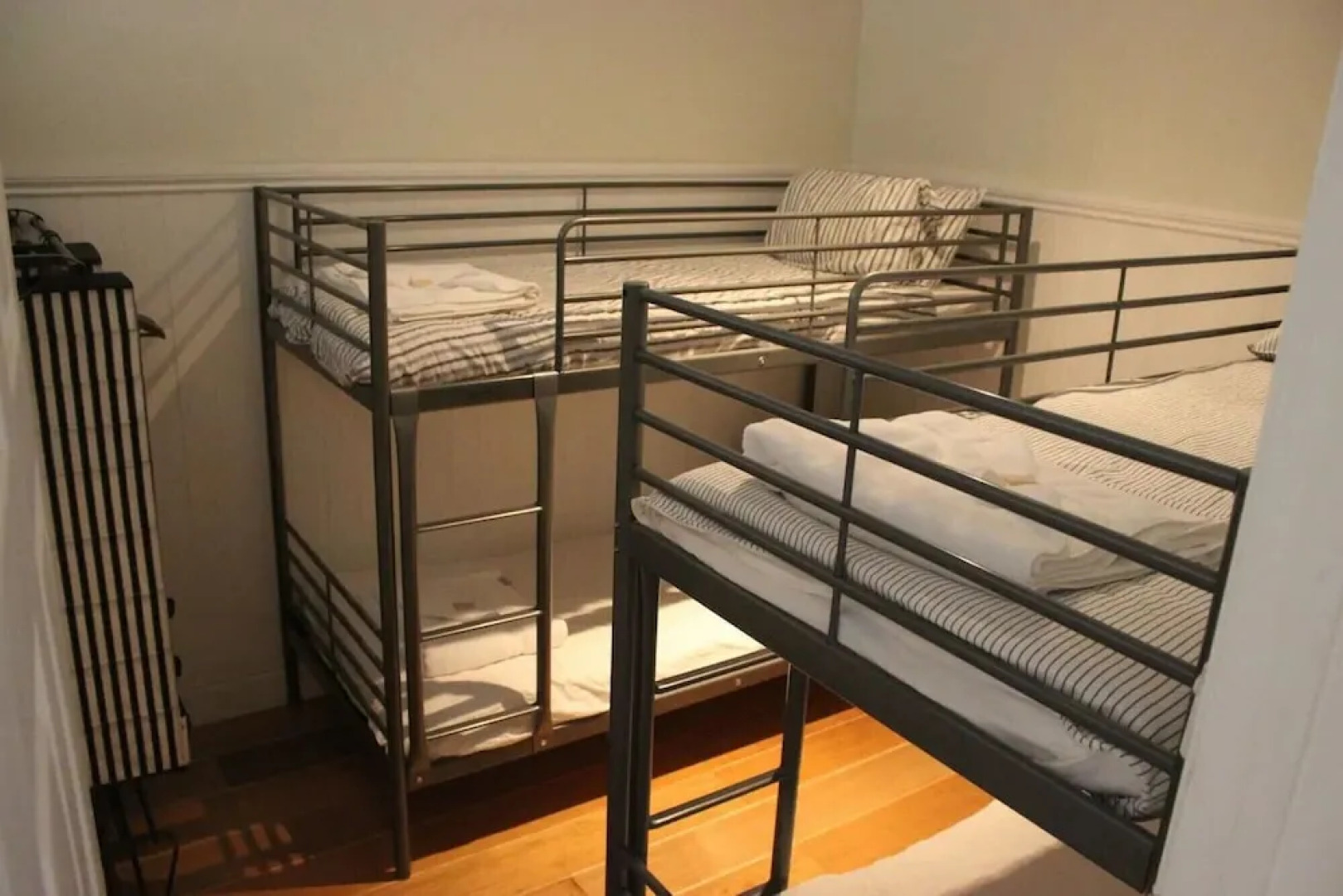 Garden House / 5-bed Home on Osea Island, Essex