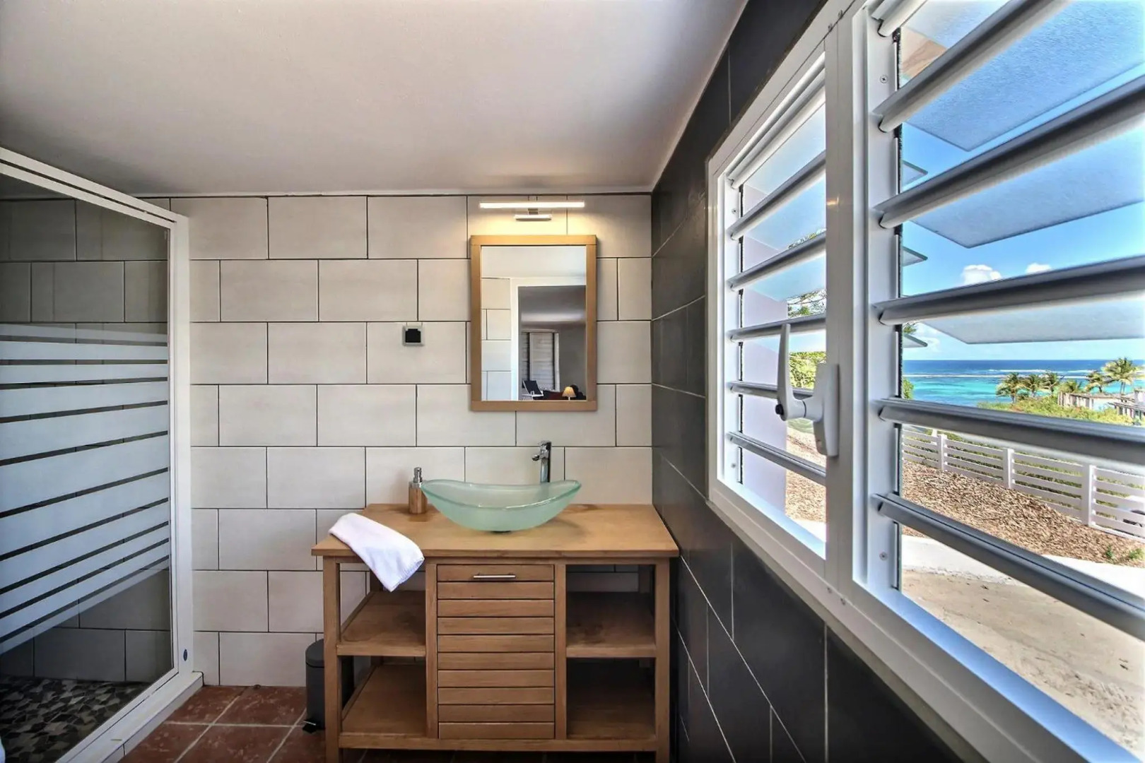 Appartement THOMANA , jacuzzi privé, plage à 200 m