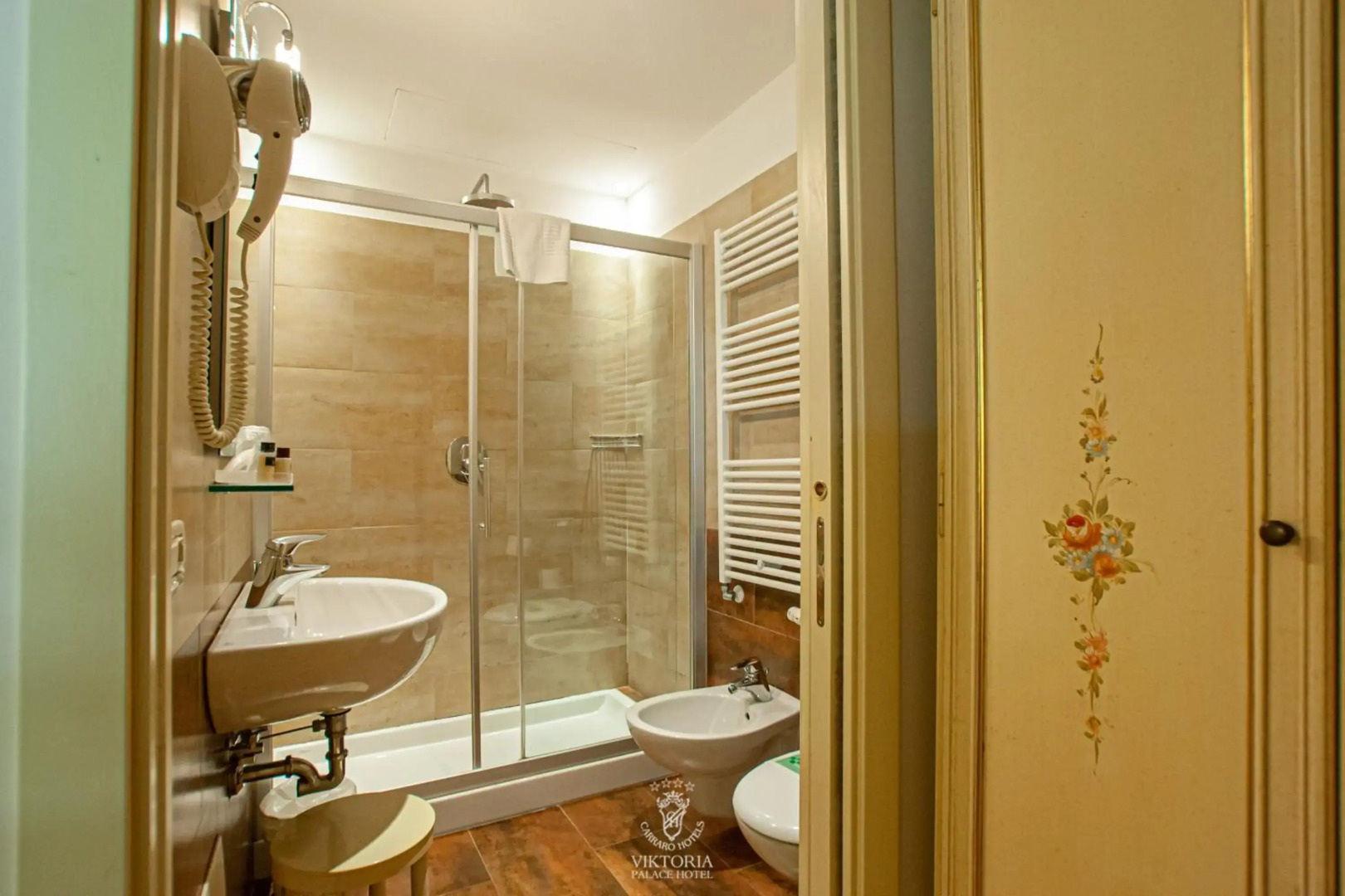 Viktoria Palace Hotel