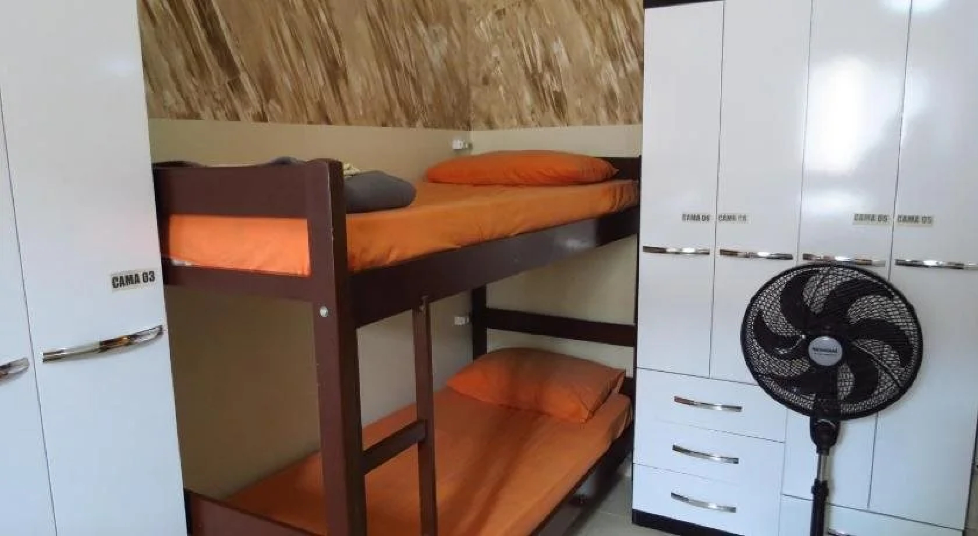 Ville Hostel Cama & Café