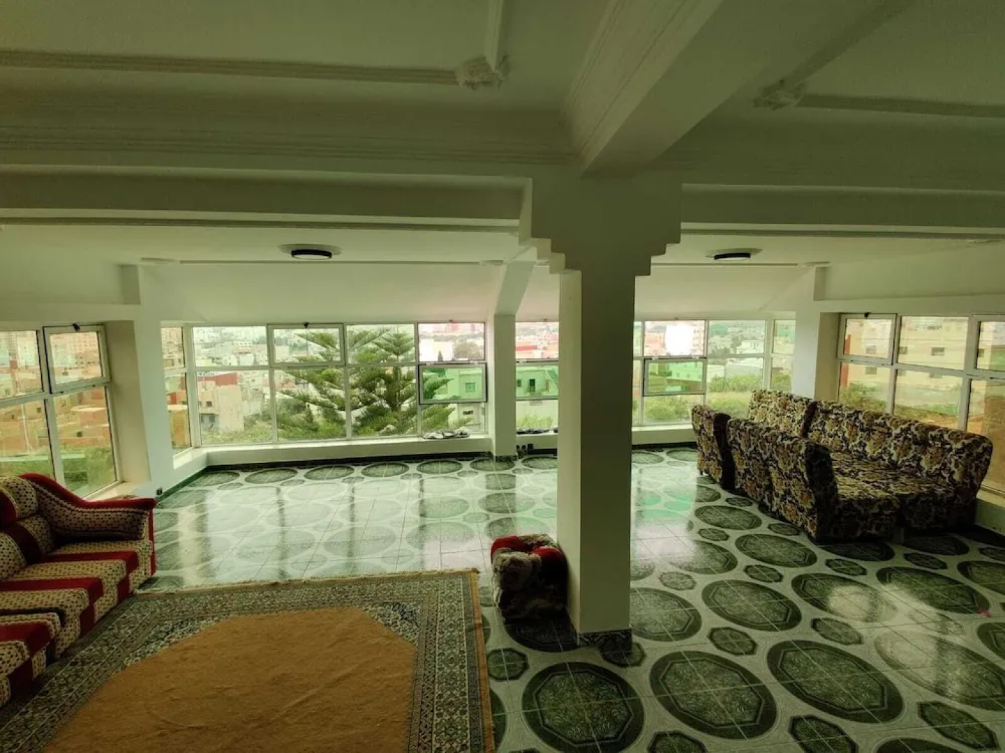 Villa Des Gens Heureux