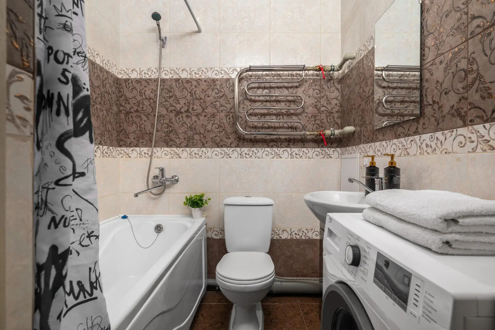 ТутЖивут на улице Восточно-Кругликовская 42/3