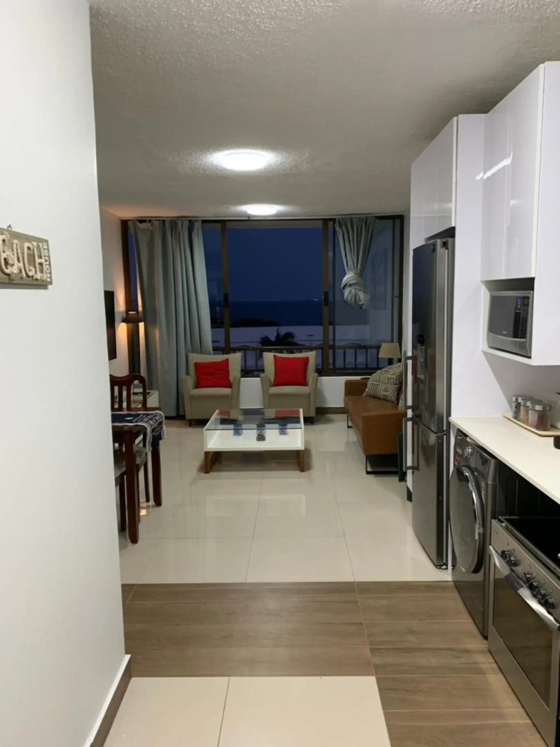 Umhlanga Beach Front 4 Sleeper