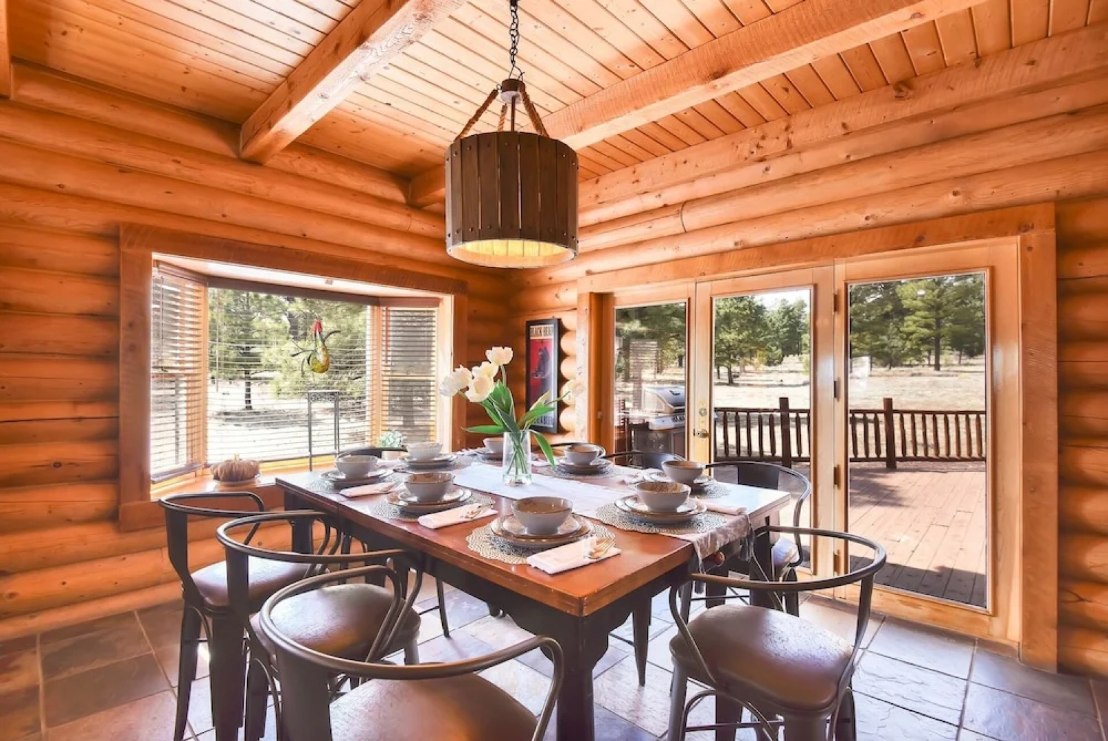 FlagRanch - 4 Br cabin by RedAwning
