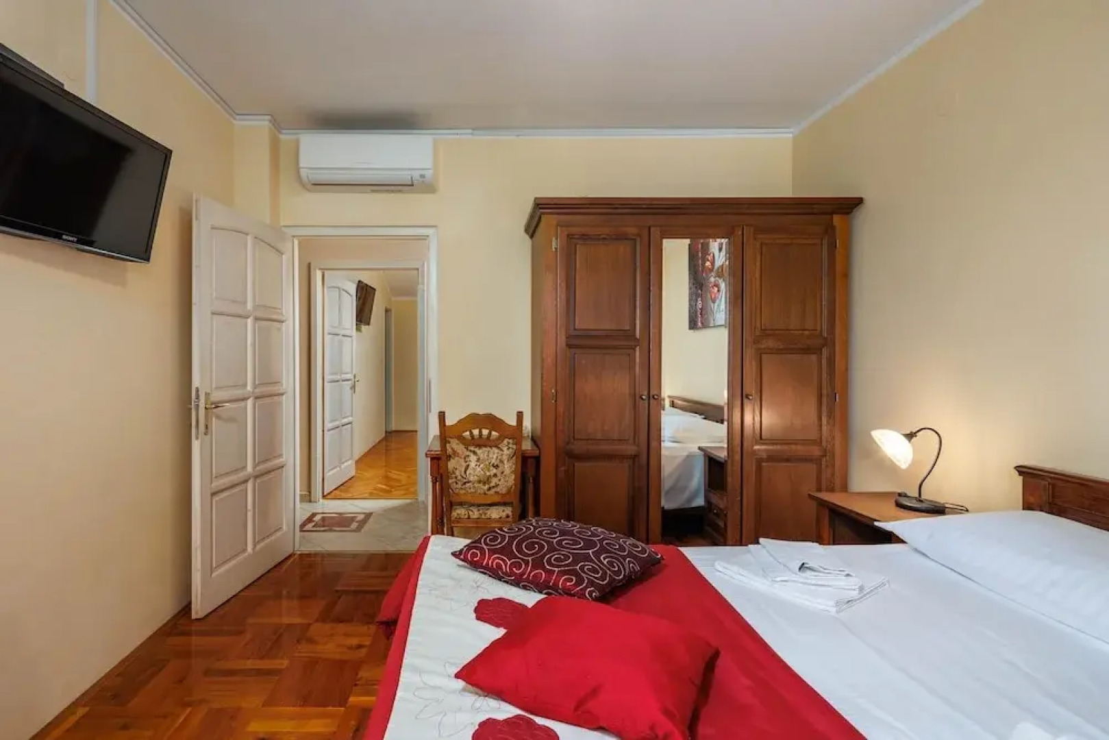 Pool Villa Divina in i an