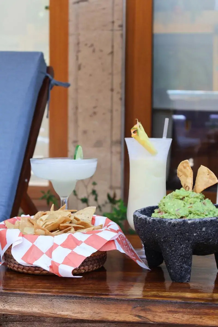 Casa Lotería -Pueblito Sayulita- Colorful, Family and Relax Experience with Private Parking and Pool