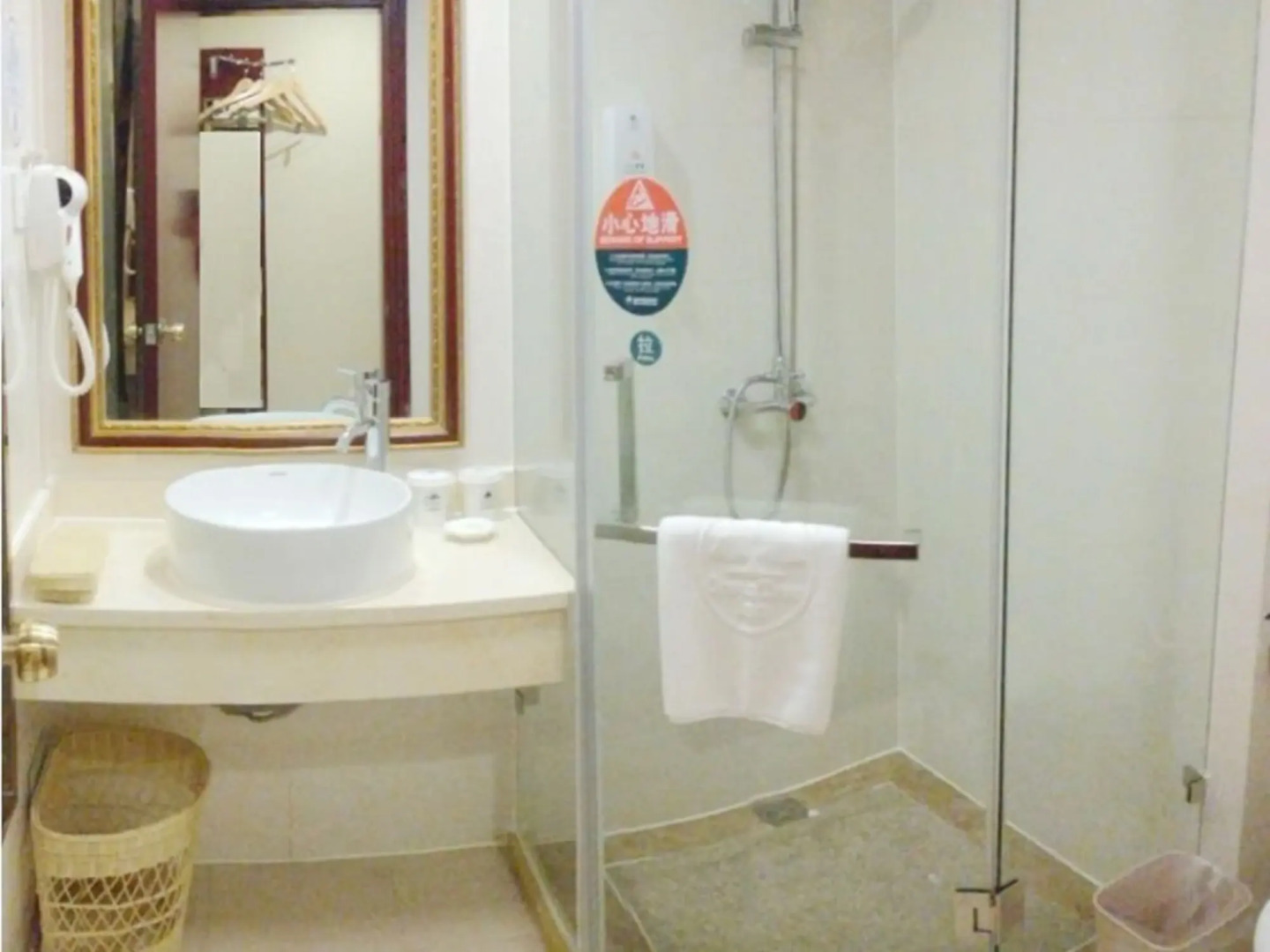 GreenTree Inn LaiBin DaQiao Road YeJin Road Express Hotel