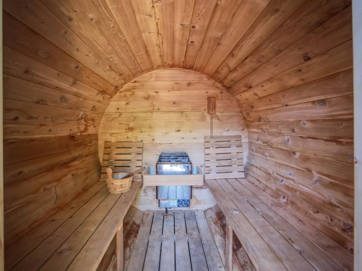 Handsome Dan's Port Renfrew