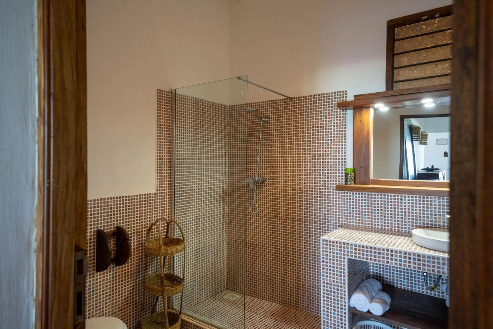 Beachfront Turtle House ZanzibarHouses