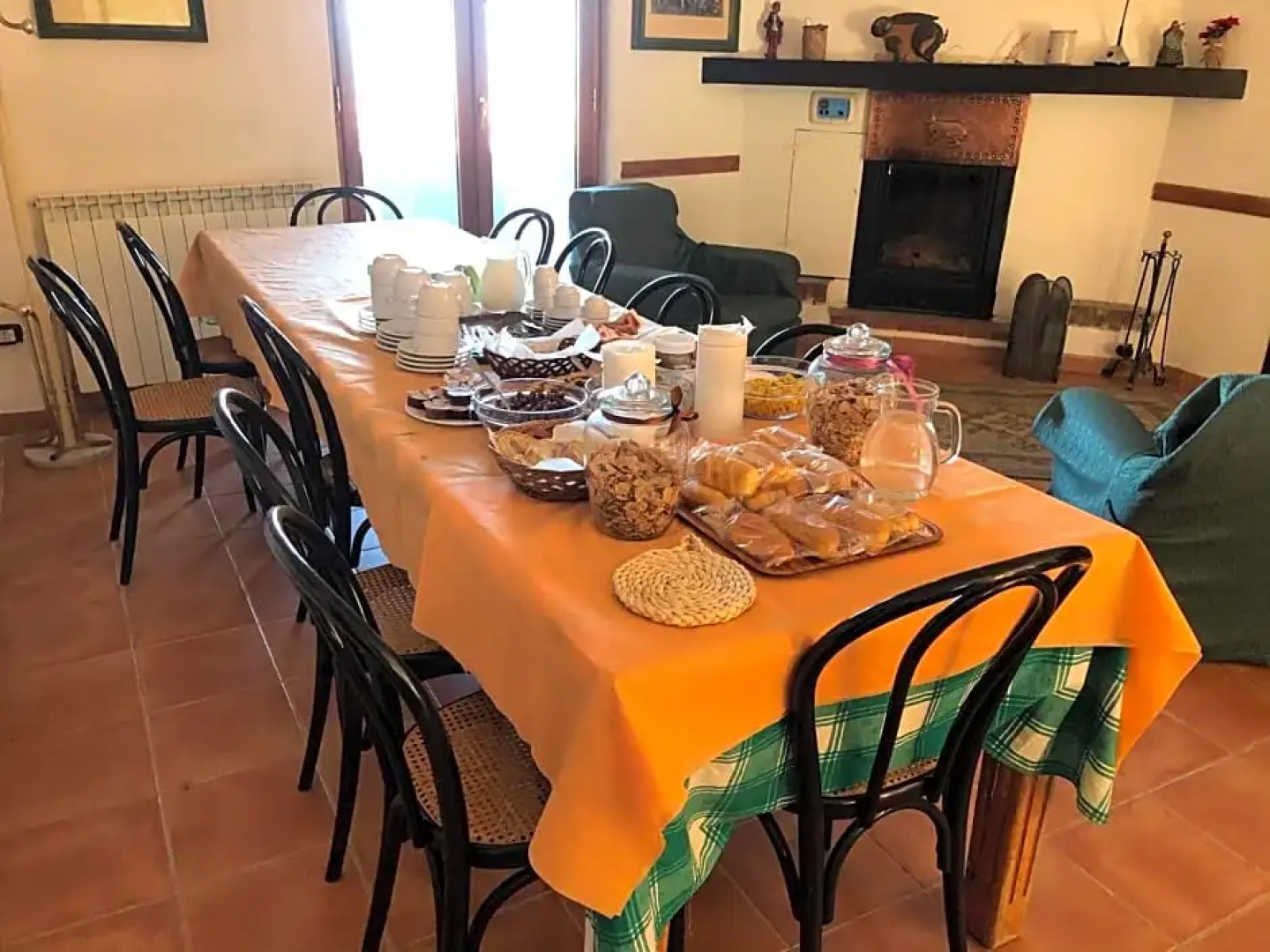 Secluded Villa in Parenti with Garden