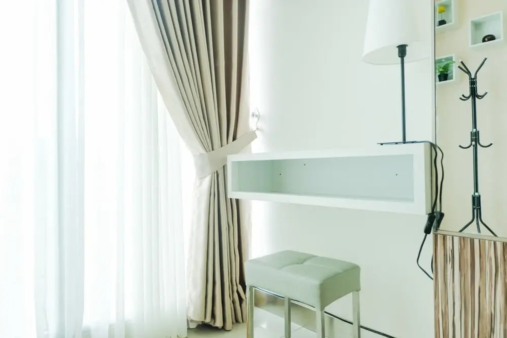Minimalist Studio Tree Park Apartment near ICE BSD