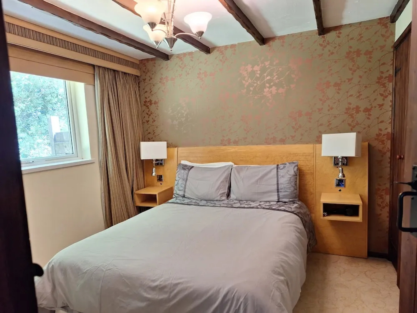 Thornbury Holiday Park