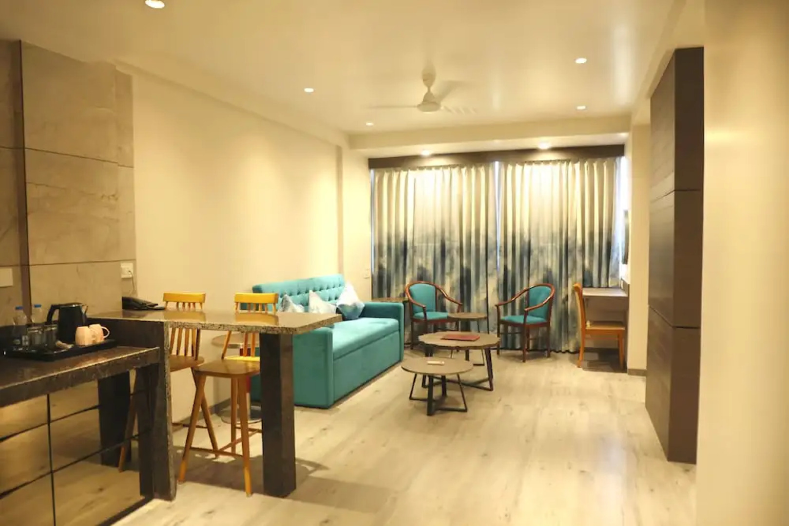 Hotel The Excellency