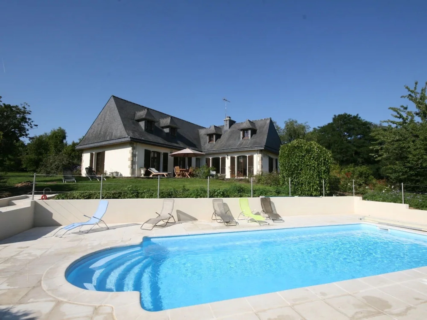 Detached Villa With Private Pool Near the Atlantic Ocean