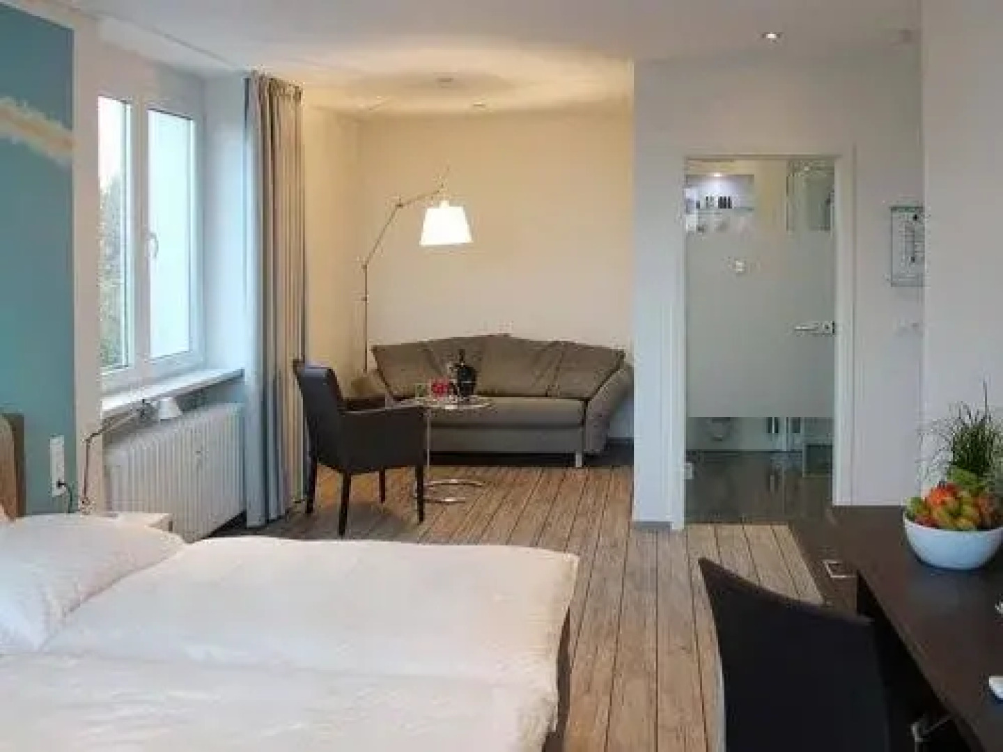 JU52 Restaurant Hotel Lounge