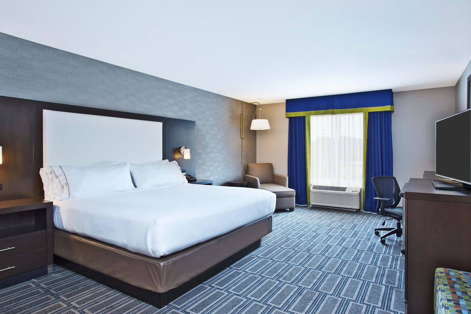Holiday Inn Express & Suites Ann Arbor West by IHG