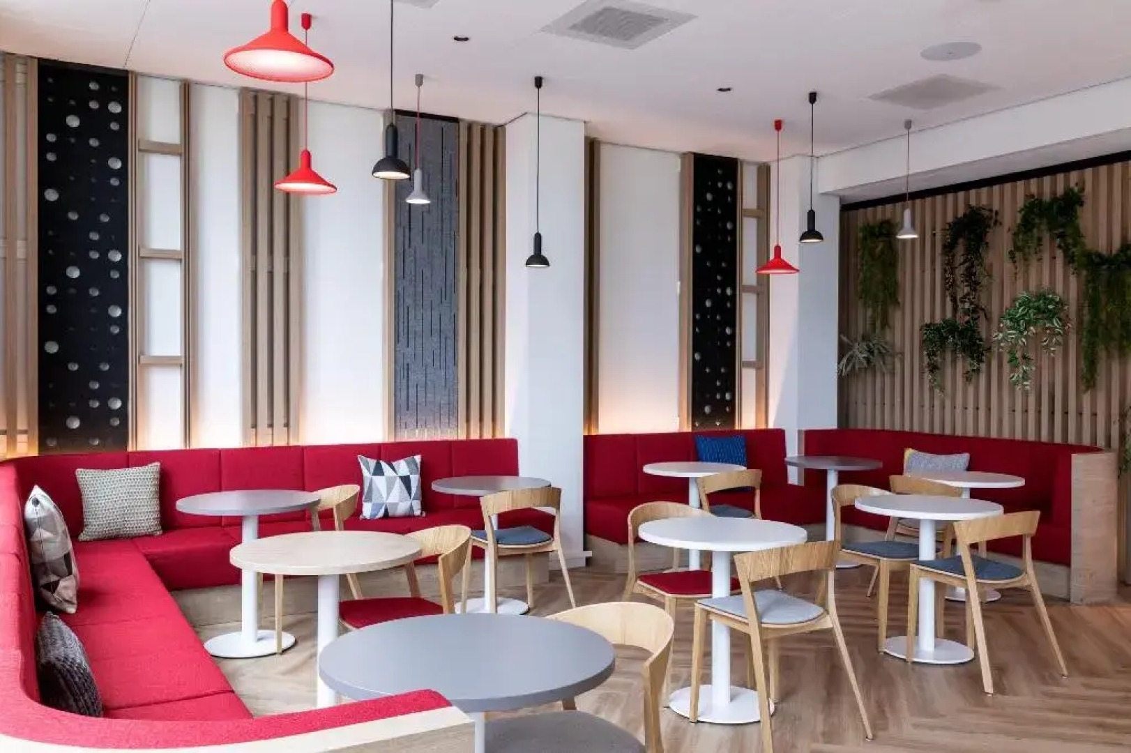 Holiday Inn Express Almere by IHG