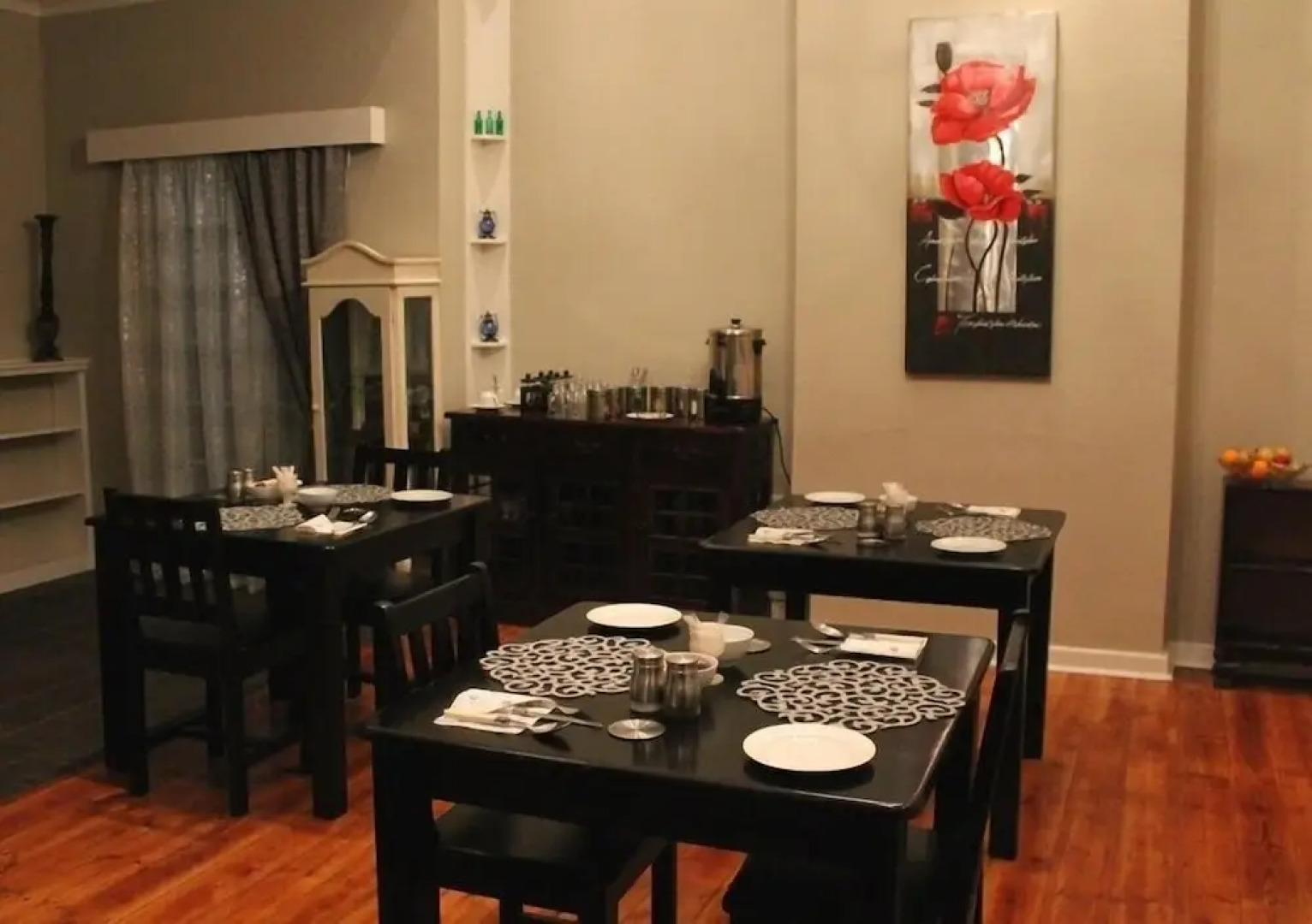 Tranquil House B&B @ 10 Berry St