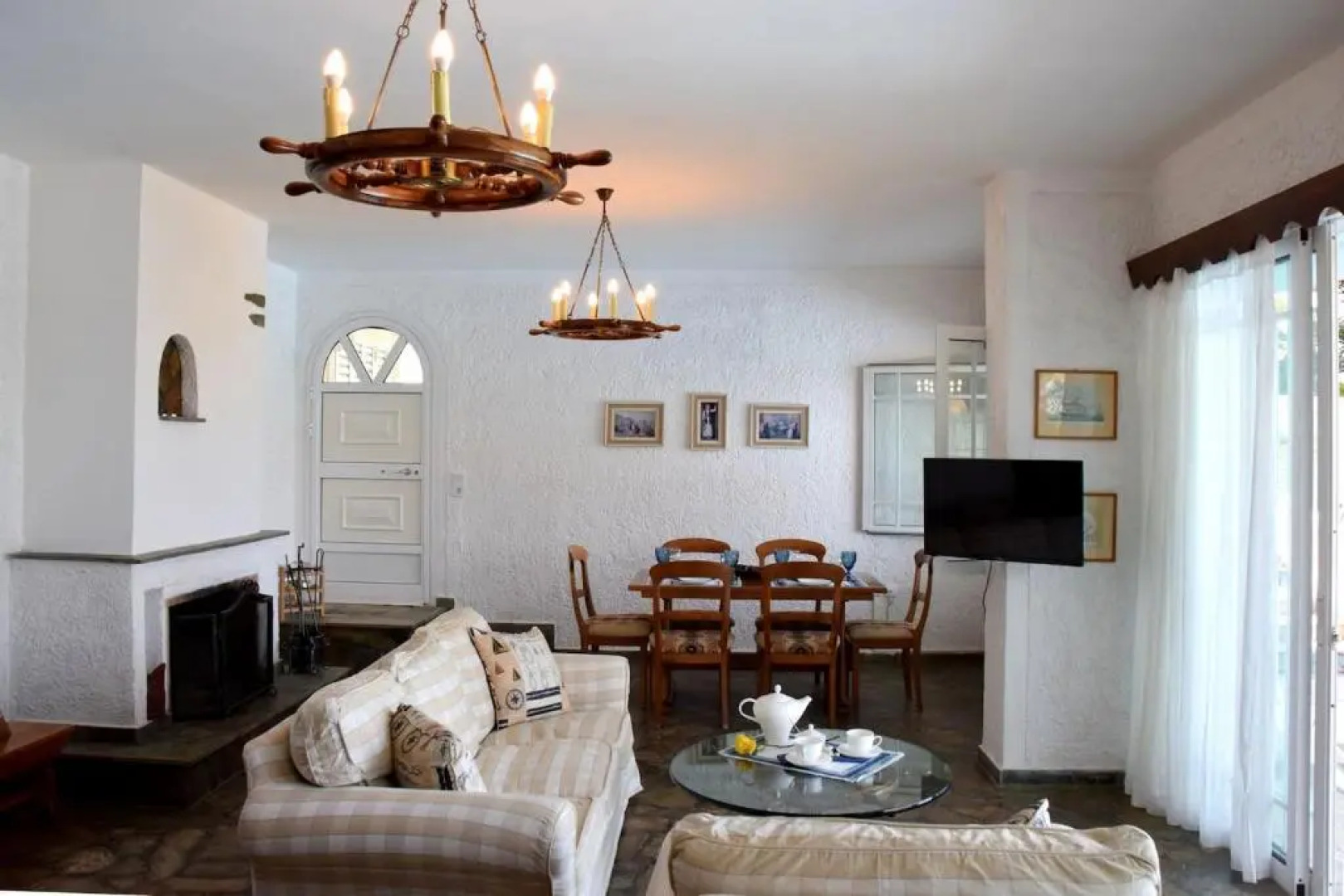 Antorina Beachfront Villas