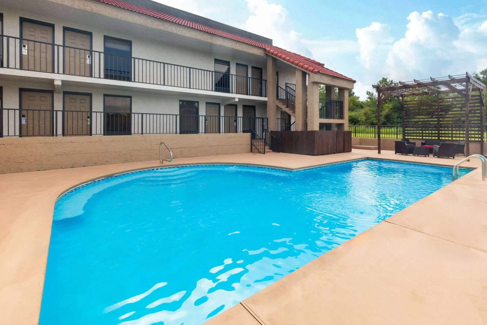 Ramada by Wyndham Bainbridge