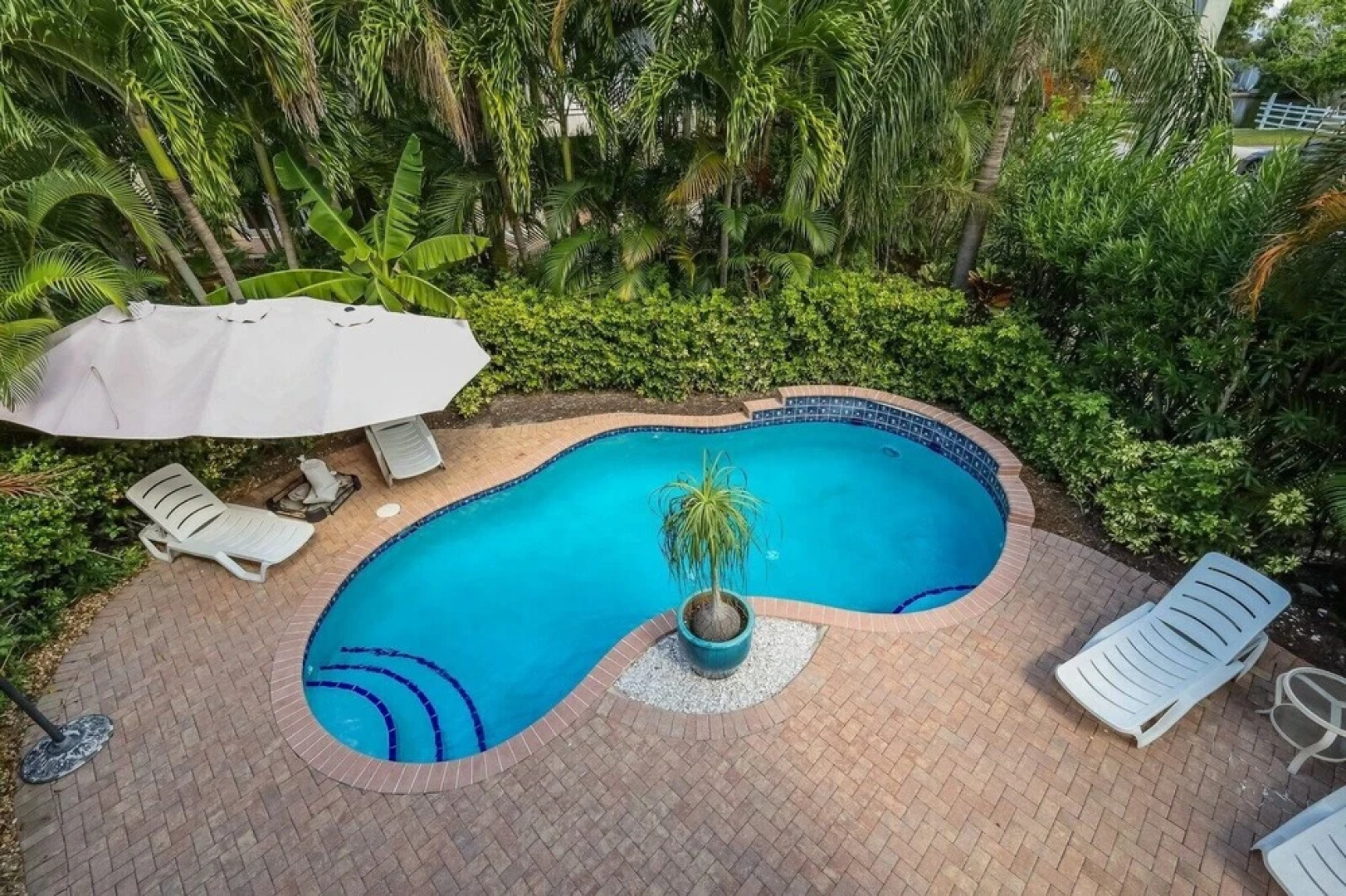 Sunkissed 3 Bedroom Townhouse by RedAwning