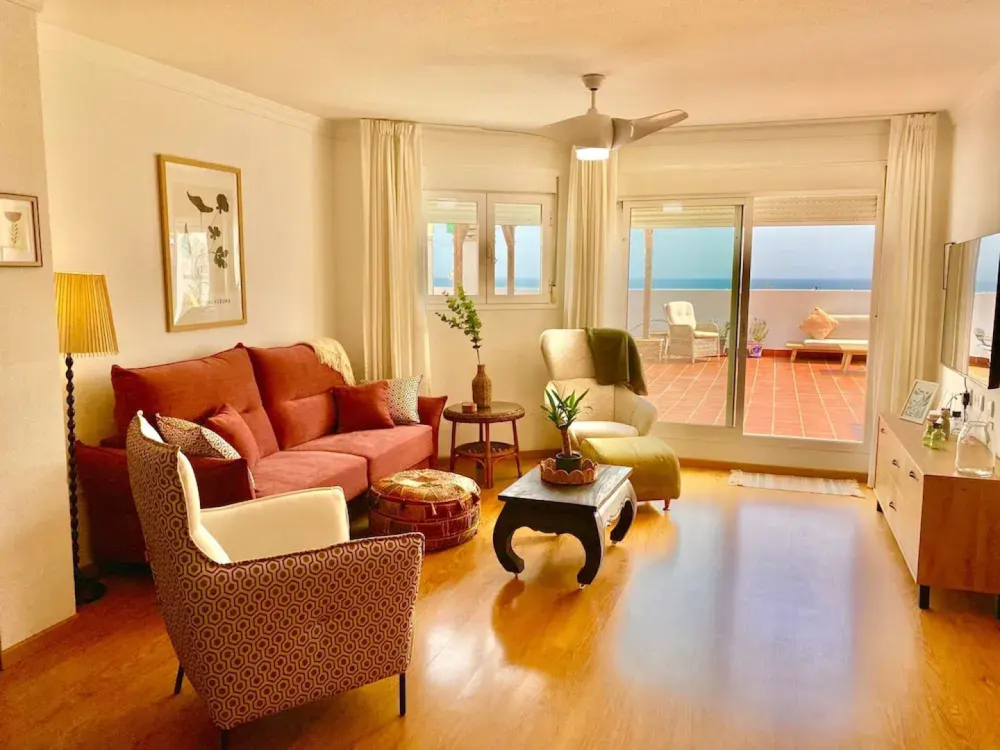 3bed Penthouse With Large Terrace & Sea View