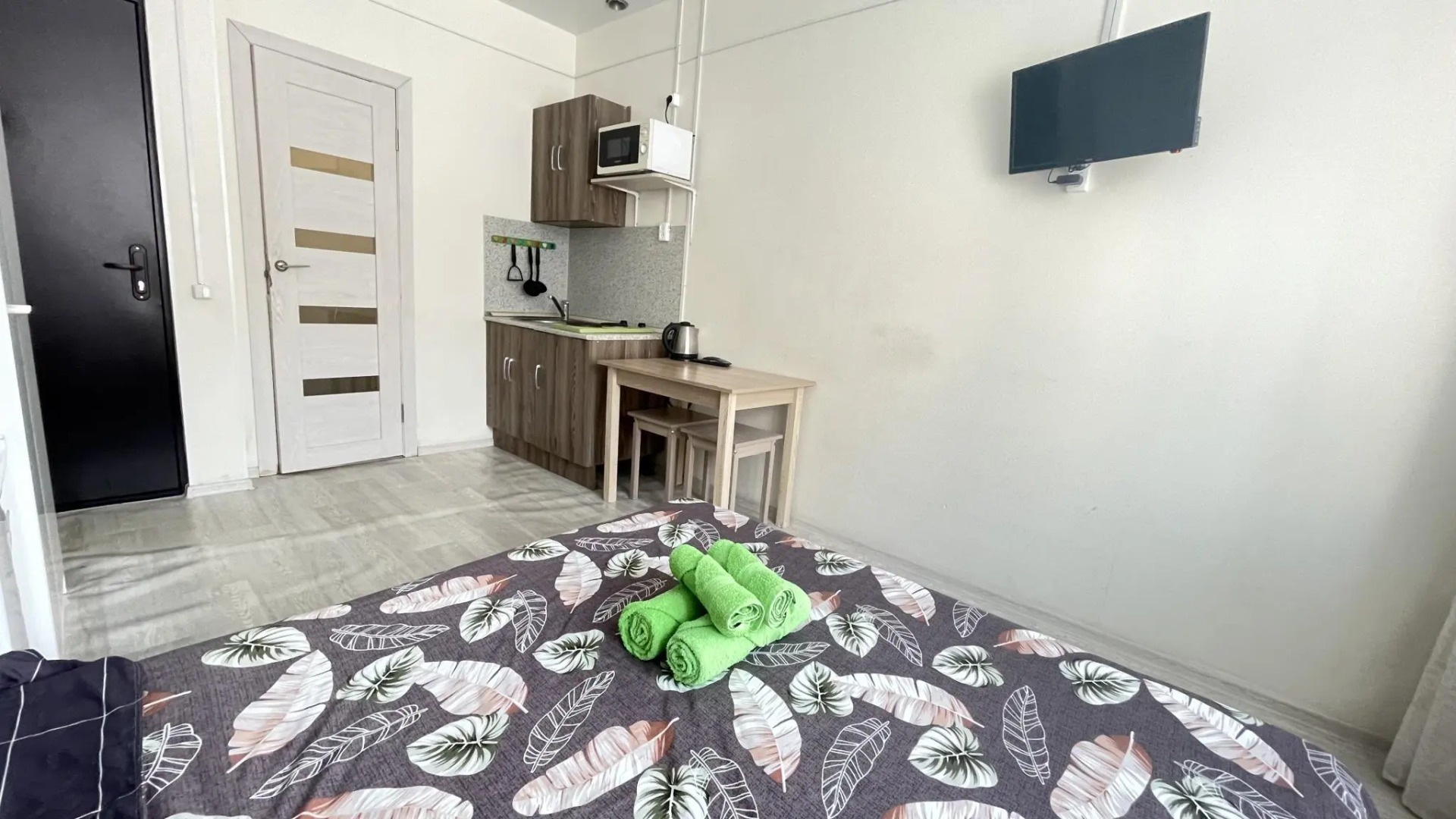 Погостим на улице Вертолетная 48