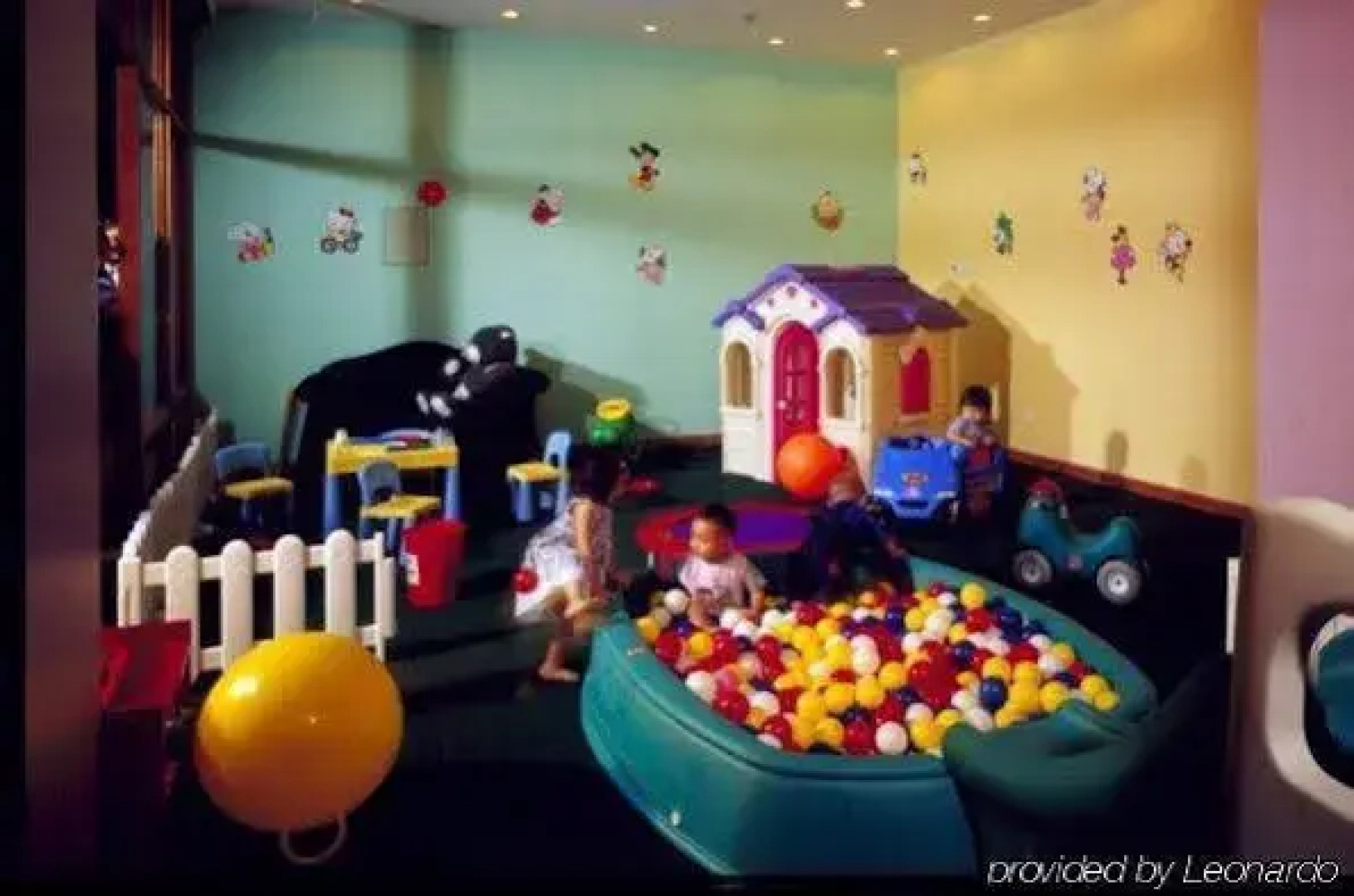 Lee Garden Service Apartment