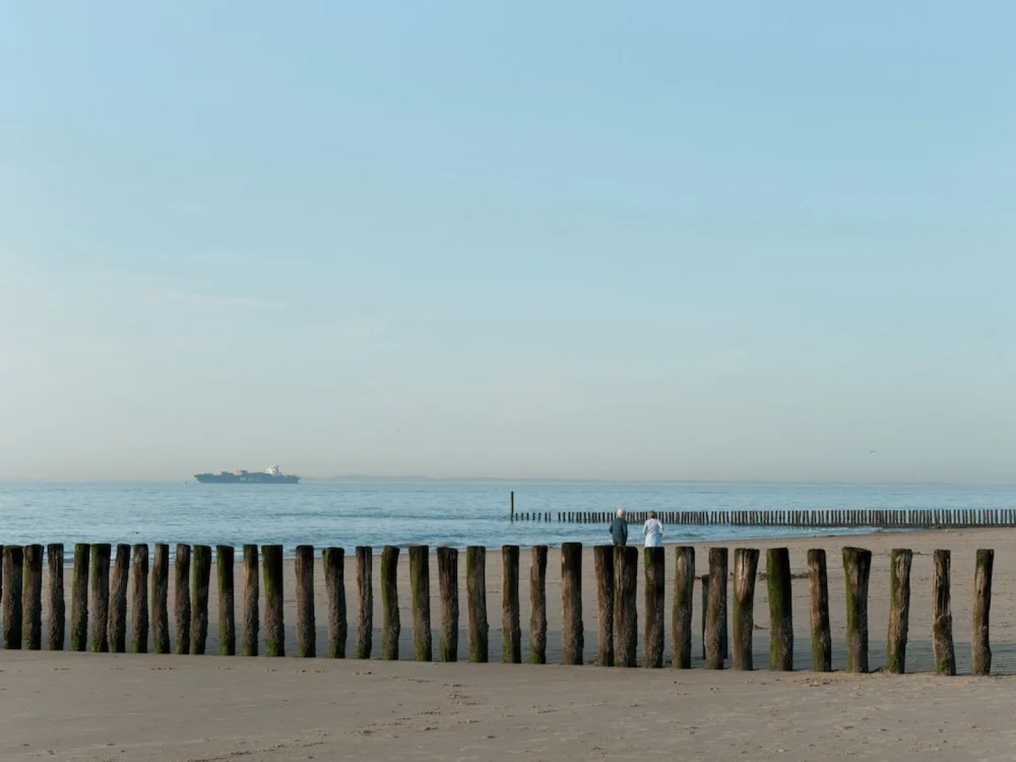 Detached Villa With Four Bathrooms Near the Sea