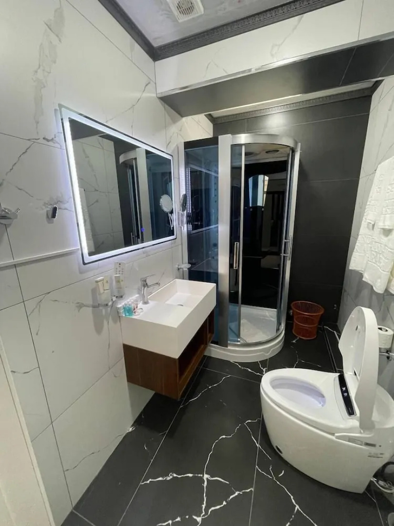 Zarafshan Grand Hotel