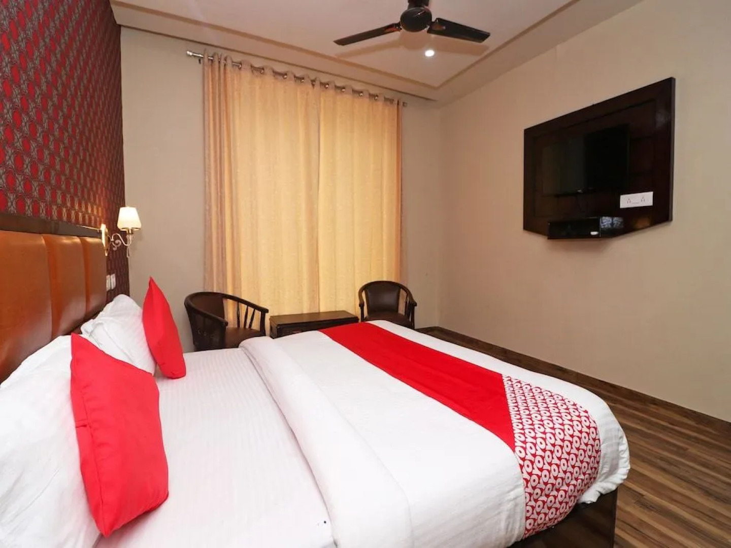 OYO 44370 Vaikunth Resort