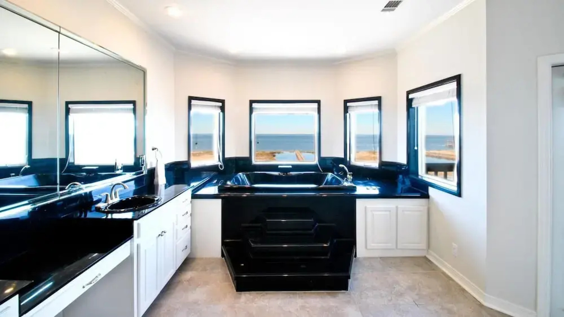 Tidal Wave - 2636 Bienville