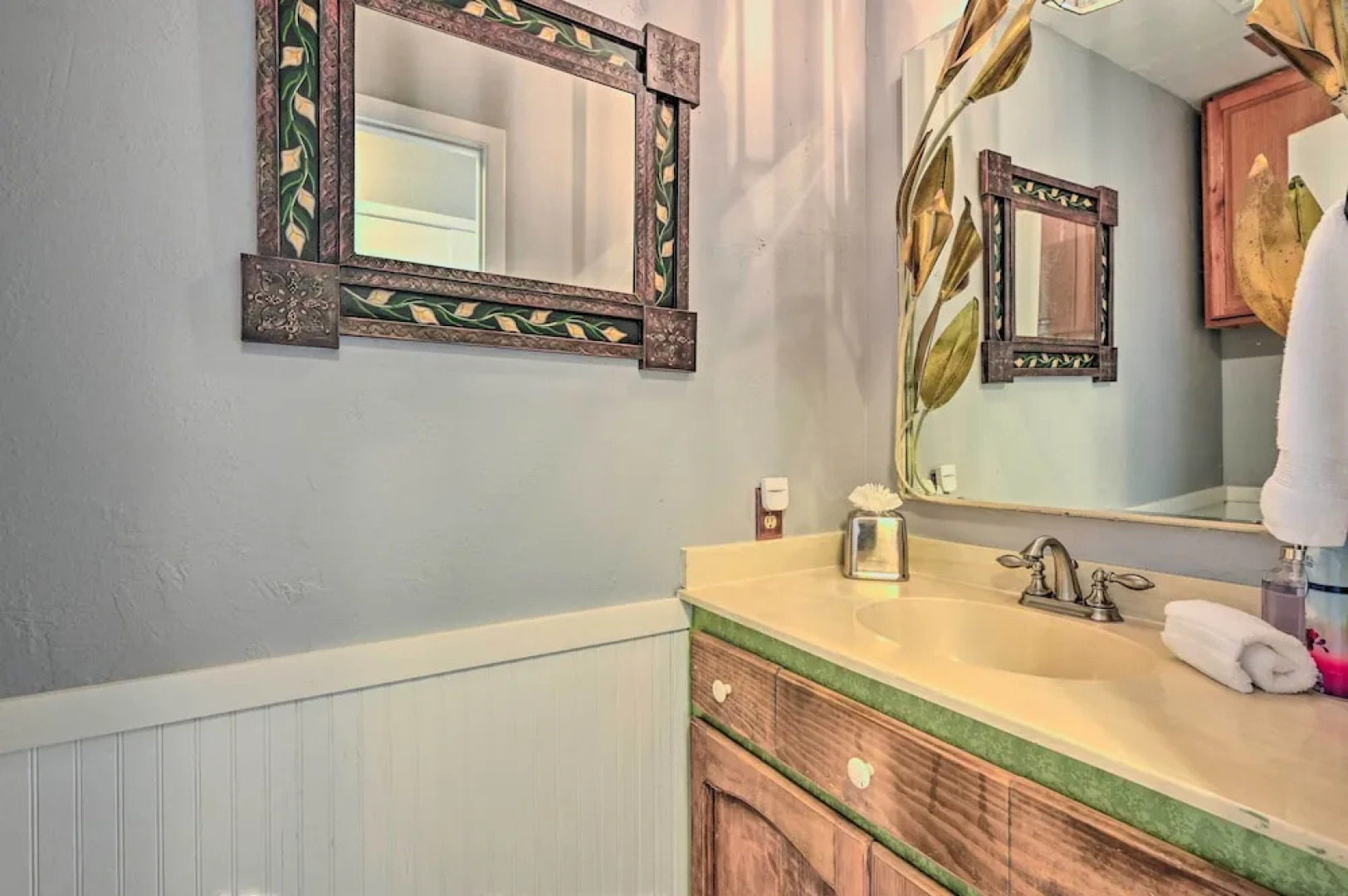 4 Mi to Main Street: Spacious Sedona Home