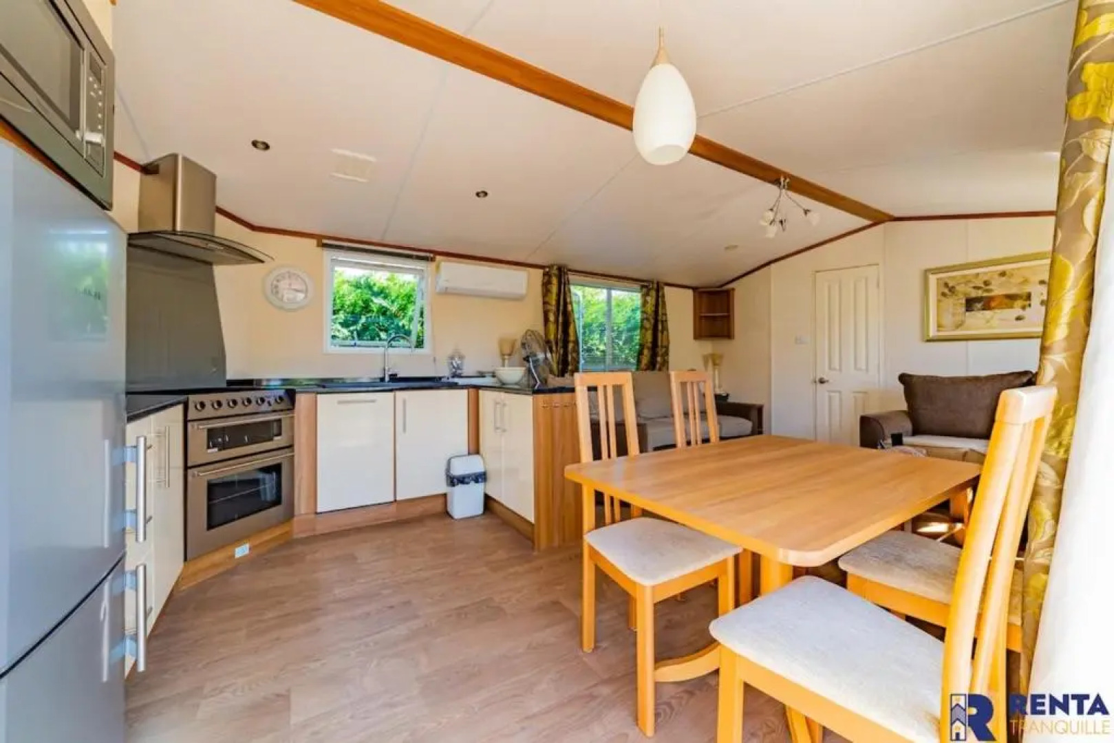 L'élégant Terrasse Piscine Camping 4 étoiles