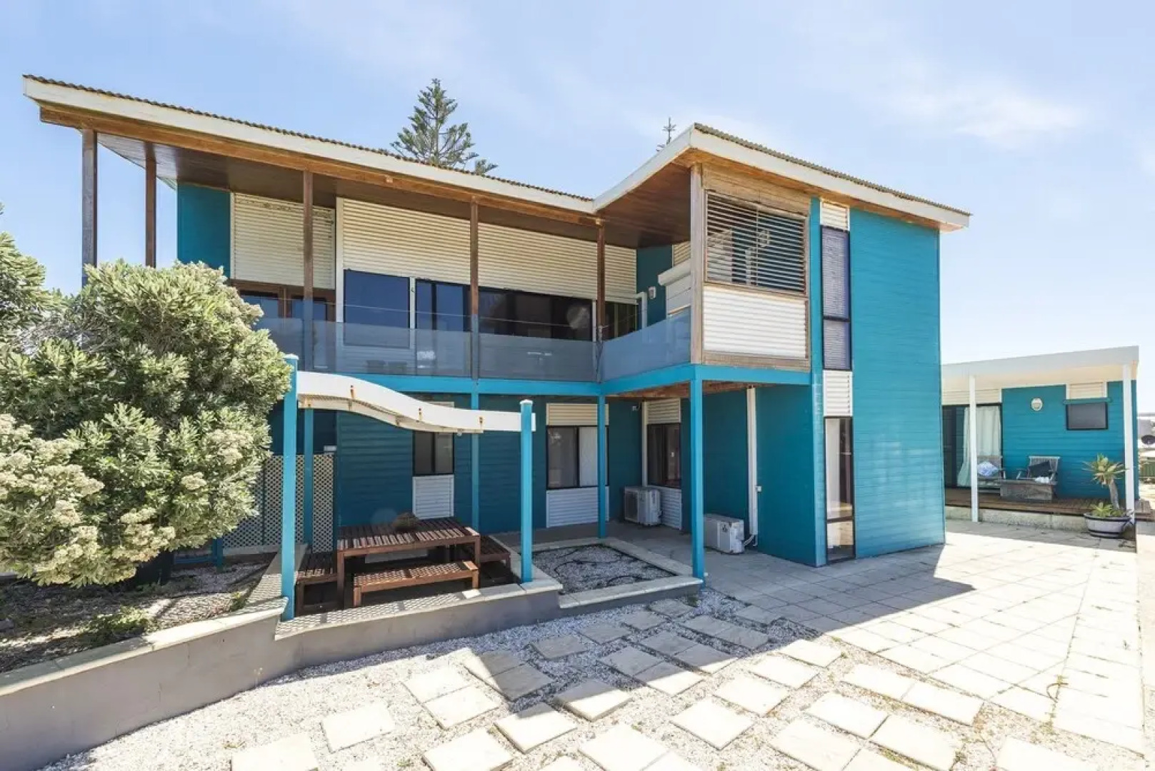 Wave House - Beach Front Lancelin