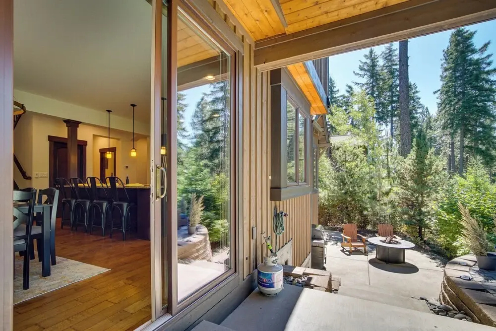 Luxury Home in Suncadia Hot Tub + Fire Pit!