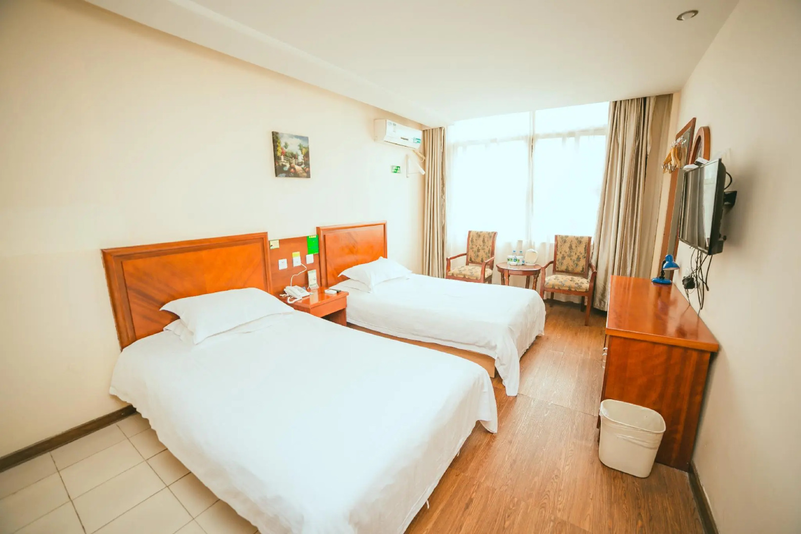 GreenTree Inn Yangzhou Slender West Lake Wencheng Attic Express Hotel