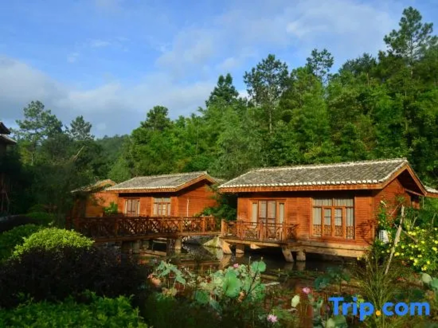 Yeyuan Hotspring Holiday Hotel