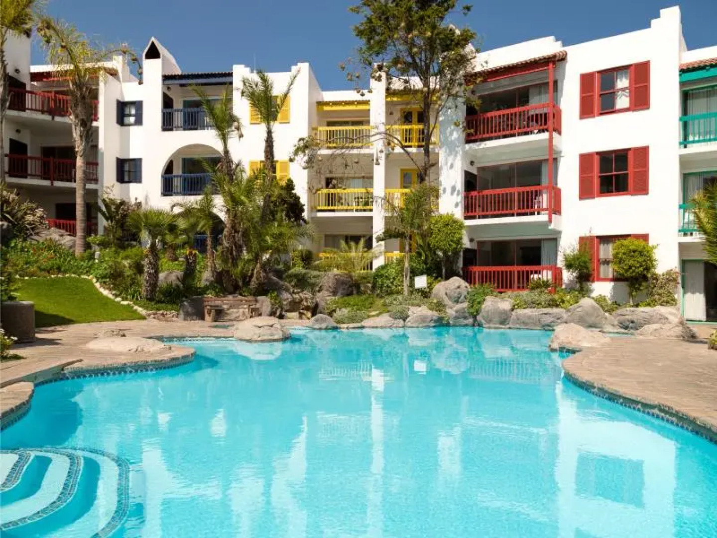 Club Mykonos Athenian Cascades