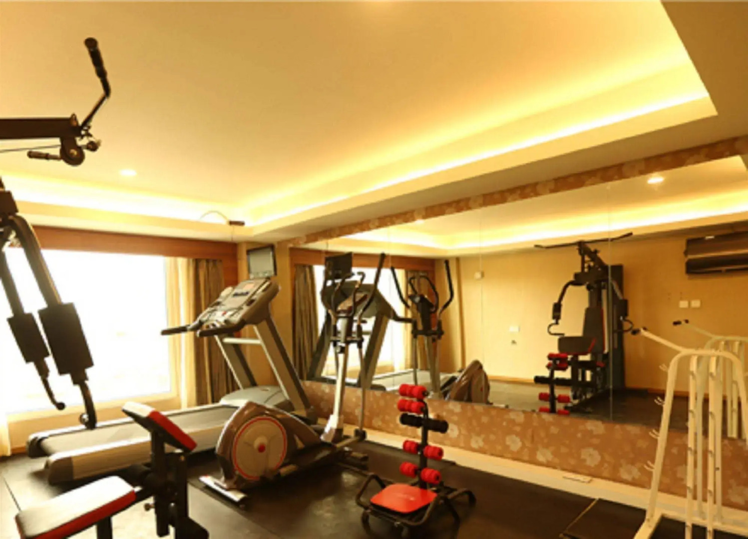 Hotel Chennai Le Palace