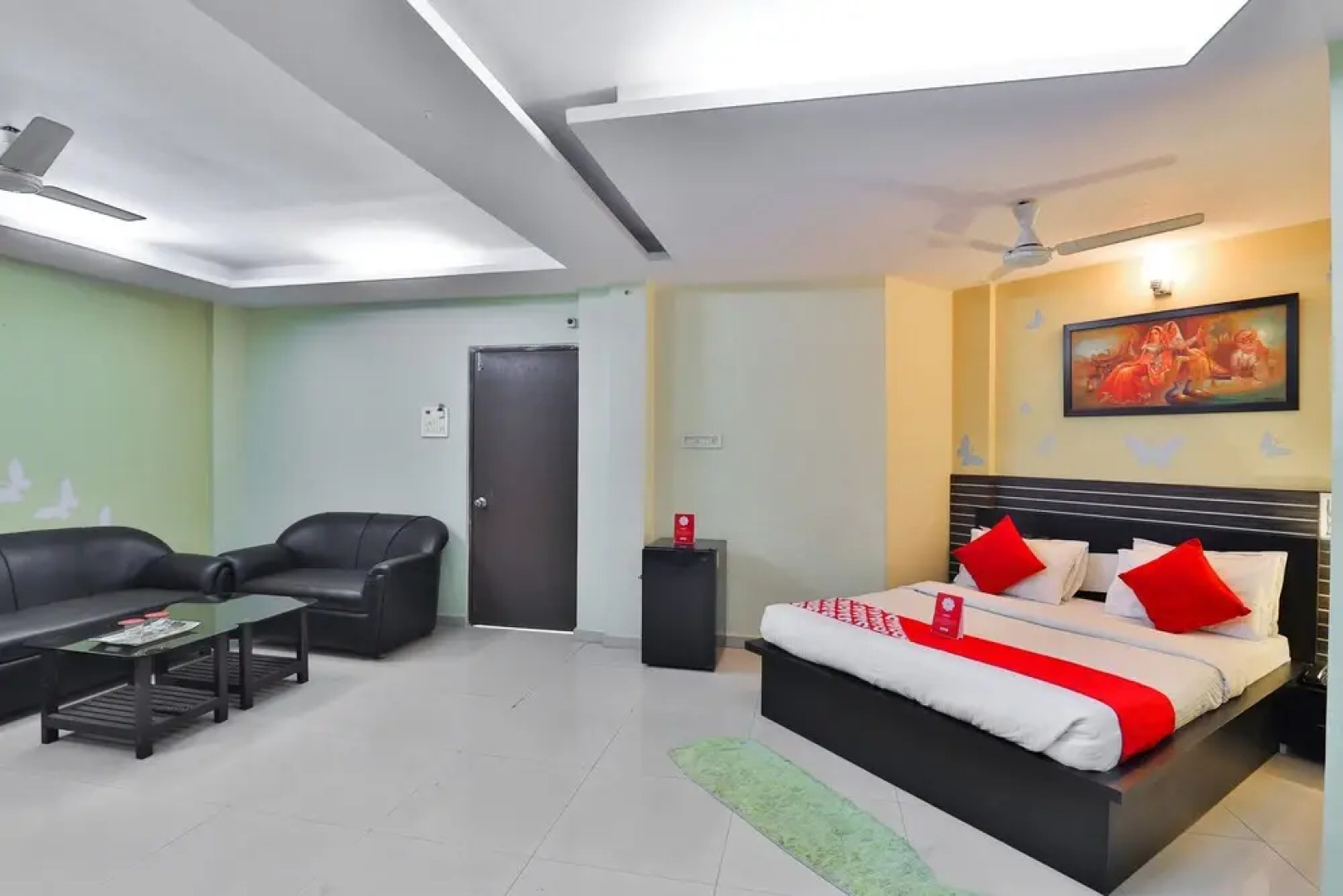 OYO 19637 Hotel Mansi Sherotene