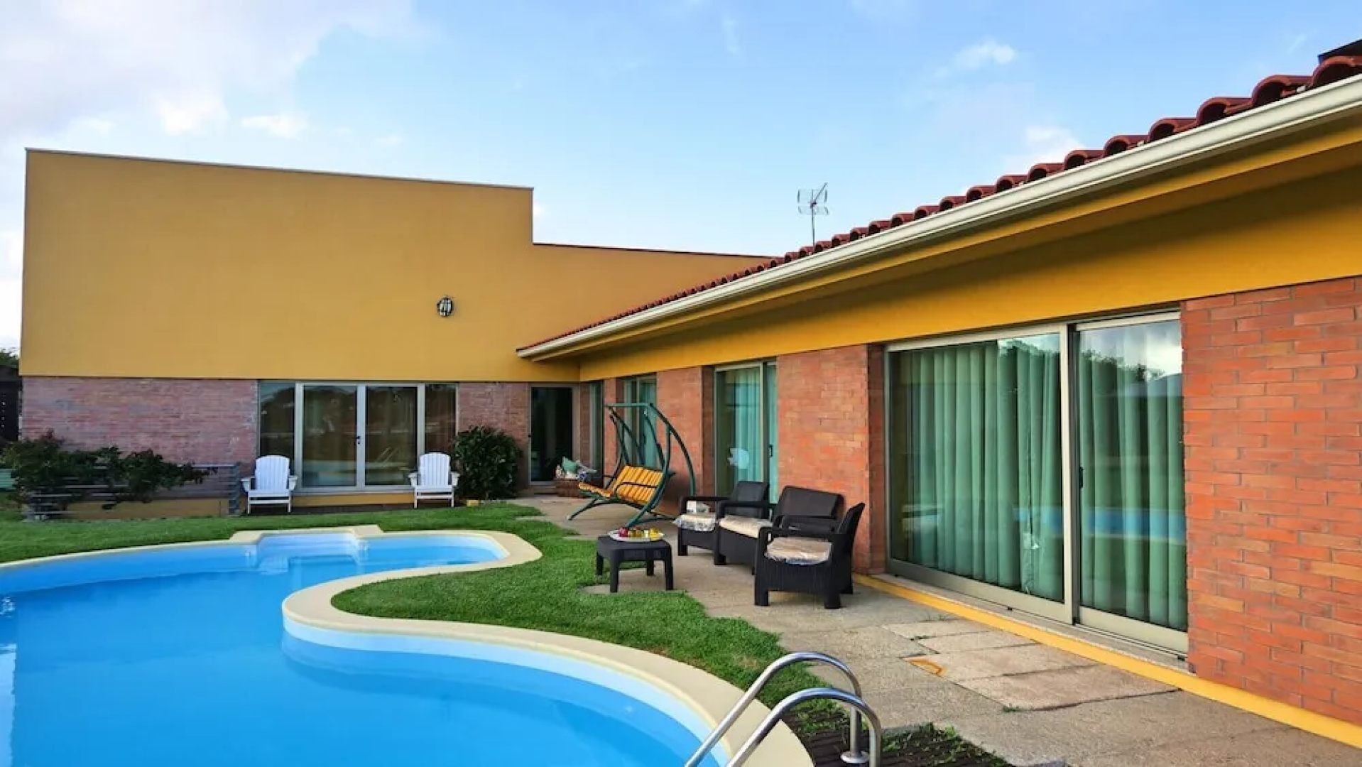 Moradia de Luxo com Piscina na Póvoa de Varzim